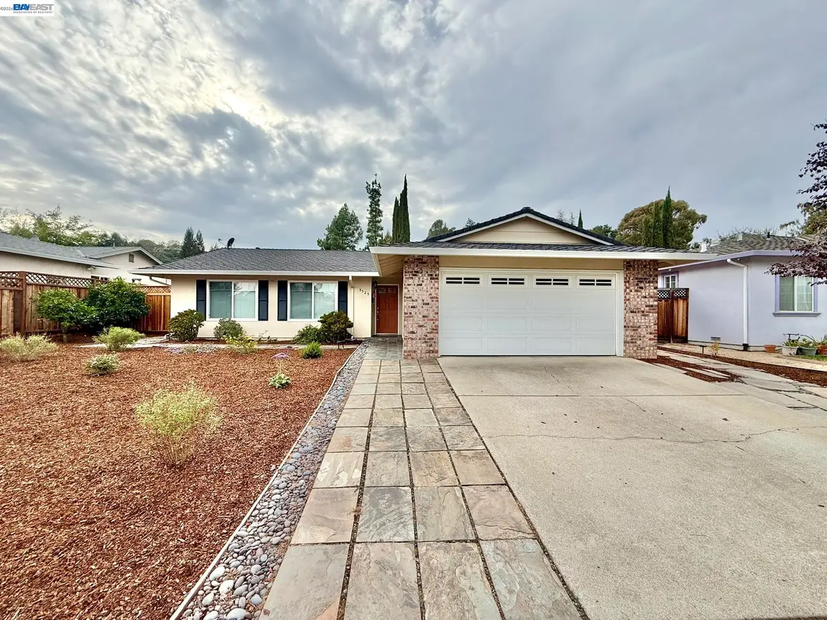 8525 Ousley Dr, Gilroy, CA 95020 - #1