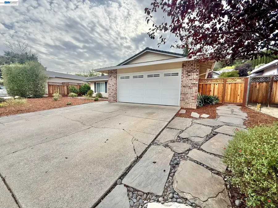 8525 Ousley Dr, Gilroy, CA 95020 - #3