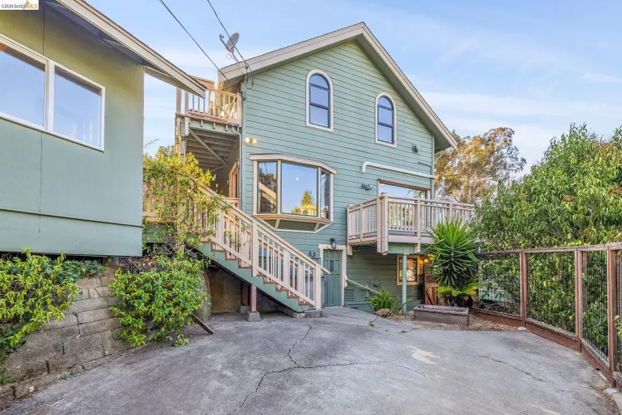1648 Francis St, Crockett, CA 94525 - #3