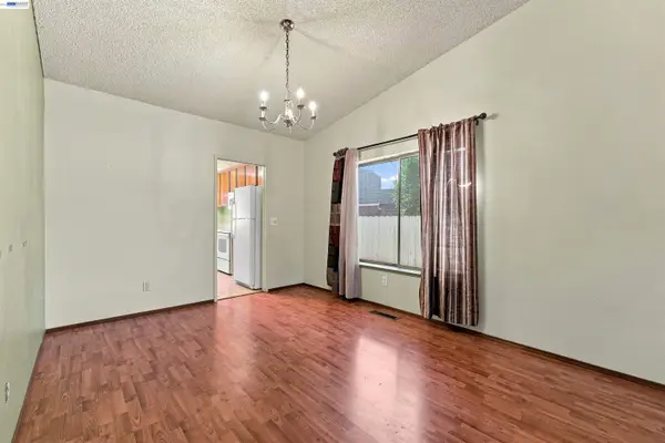 827 Yosemite Way, SUISUN CITY, CA 94585