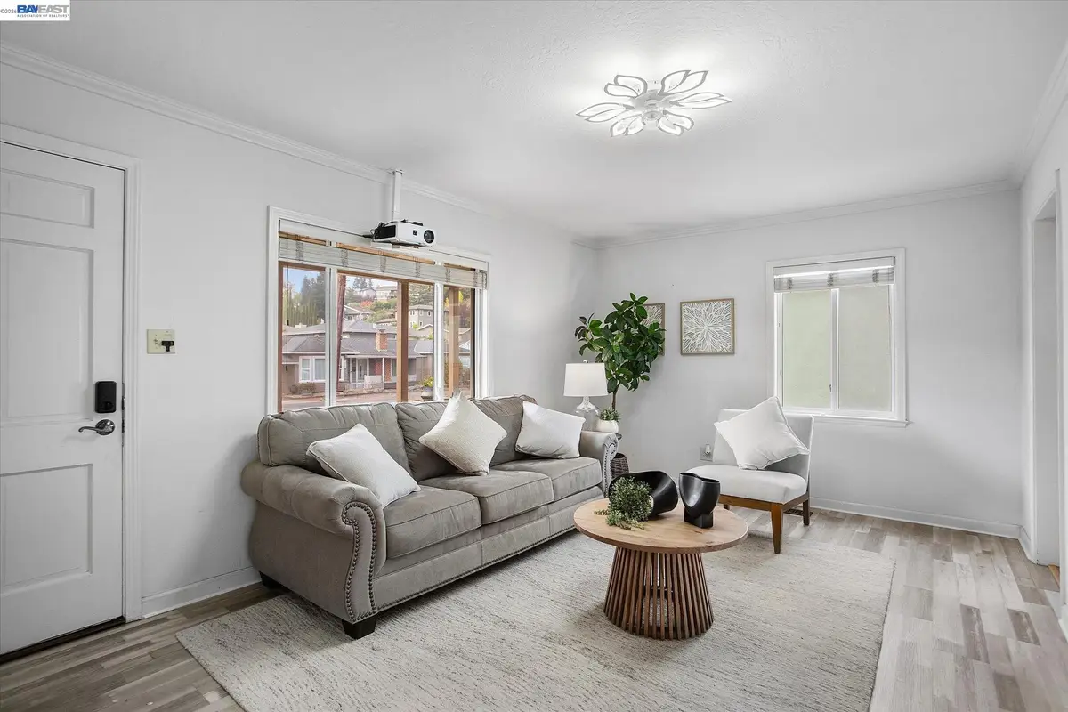 3270 Keith Ave, Castro Valley, CA 94546 - #1