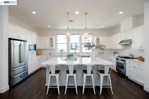 2042 Halo Ln, ALAMEDA, CA 94501