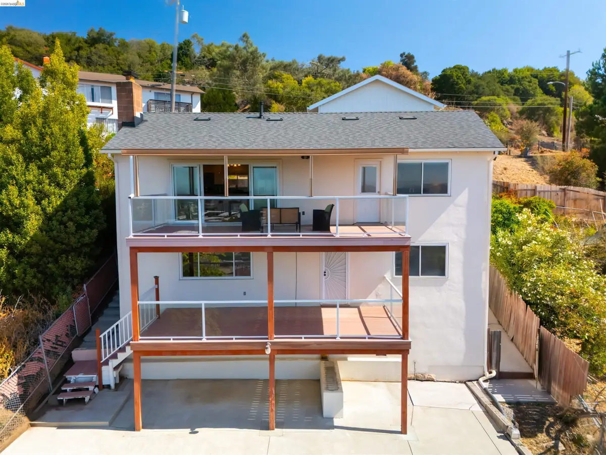 8745 Burr St, Oakland, CA 94605 - #1