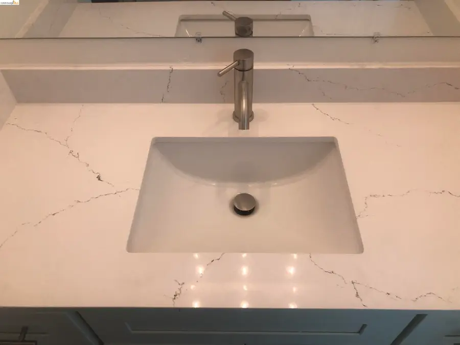 250 Whitmore St  #302, Oakland, CA 94611 - #3