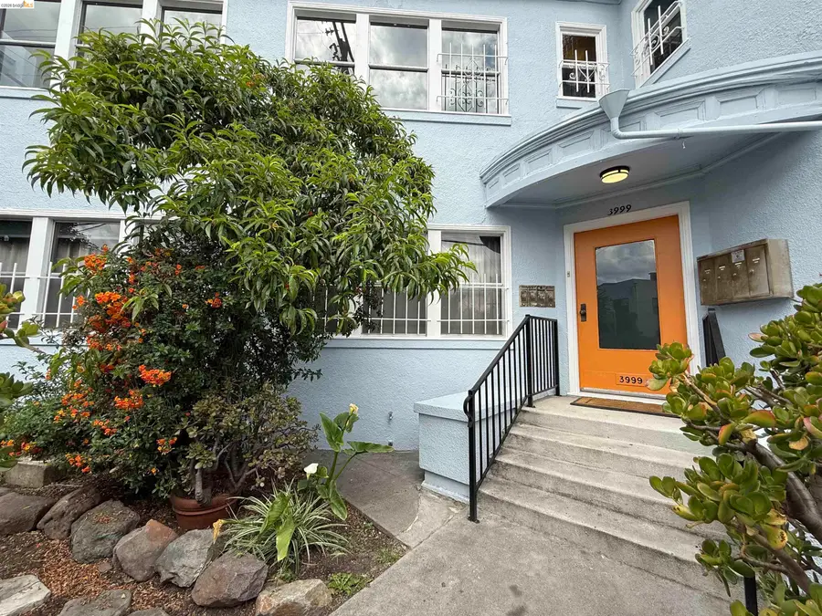 3999 Clarke St, Oakland, CA 94609 - #3