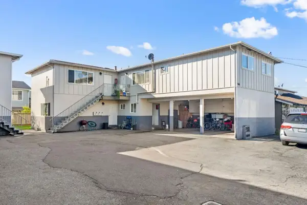 466 Willow Avenue, HALF MOON BAY, CA 94019