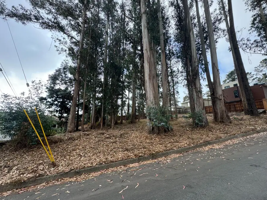 000 The Alameda, El Granada, CA 94018 - #2