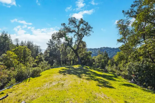 28 Hartman Creek, BOULDER CREEK, CA 95006