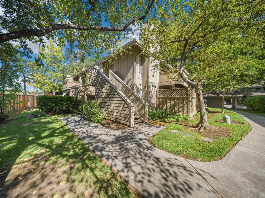 5693 Makati Circle  #B, San Jose, CA 95123 - #3