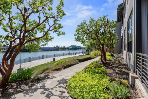 2853 Regatta Drive, OAKLAND, CA 94601
