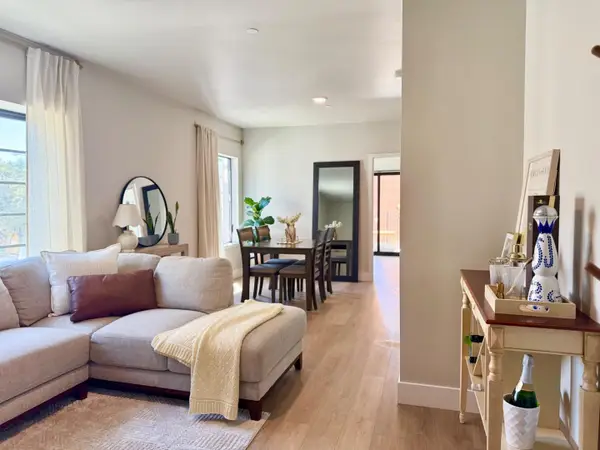 400 San Benito St  #202, HOLLISTER, CA 95023