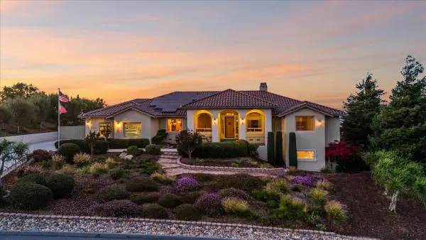 4116 Ashford Circle, HOLLISTER, CA 95023