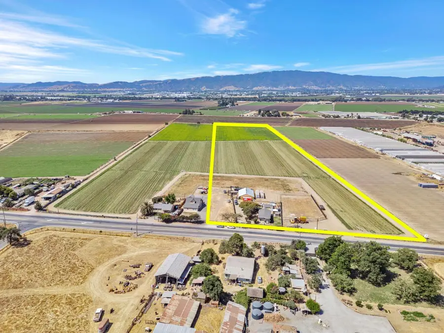 2712 Ferguson Road, Gilroy, CA 95020 - Image #2