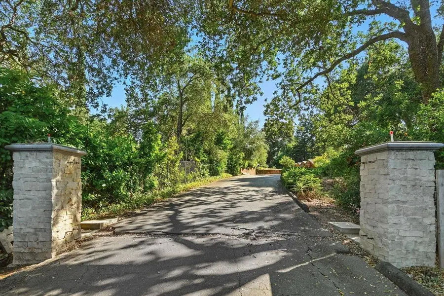 14582 Horseshoe Court, Saratoga, CA 95070 - Image #3