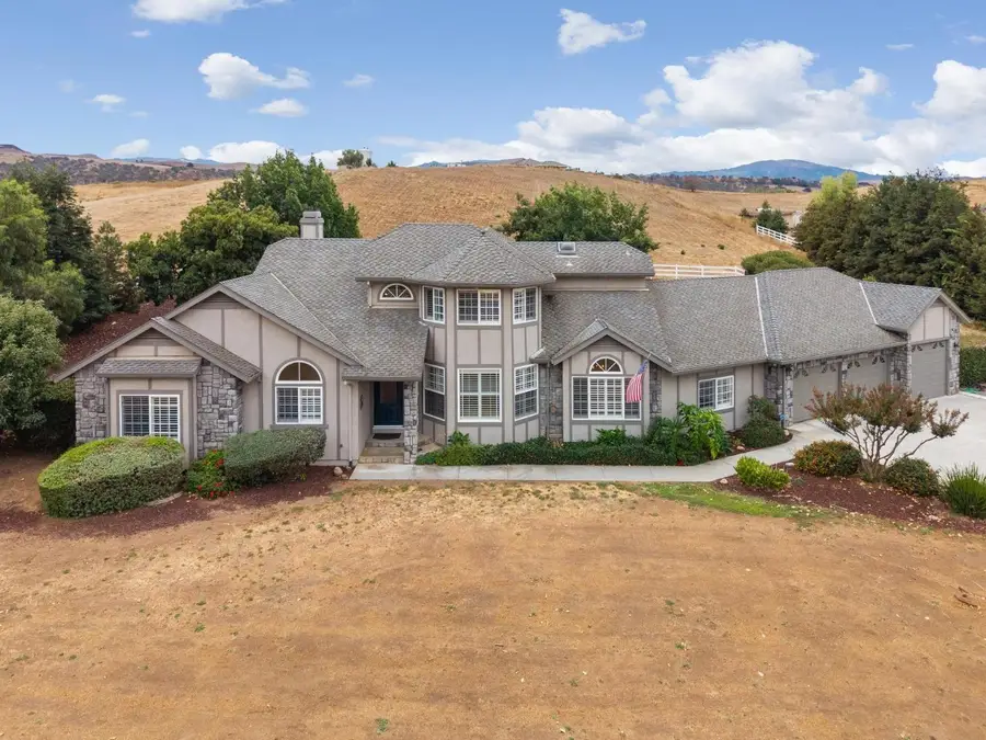 7000 Diablo Hills Road, Tres Pinos, CA 95075 - Image #2