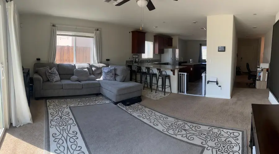 812 Reisling, Coalinga, CA 93210 - #2