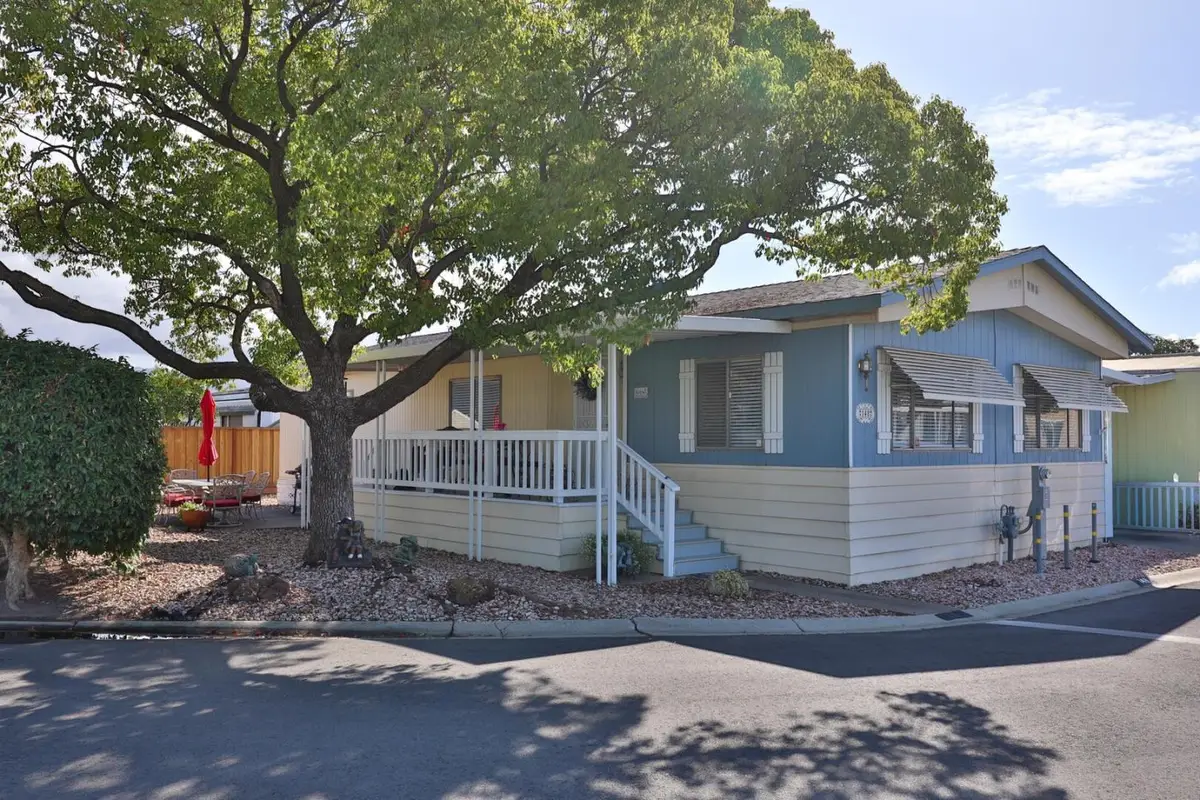 275 Burnett Ave, Morgan Hill, CA 95037 - Image #1