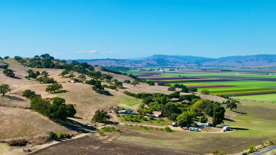 547 Mission Vineyard Road, San Juan Bautista, CA 95045 - Image #2