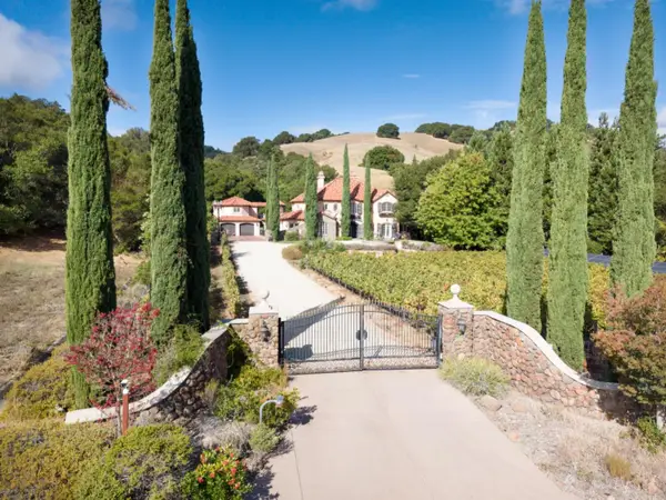 5371 Stonehurst Drive, MARTINEZ, CA 94553