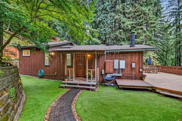 20851 Assiniboine Trail, Los Gatos, CA 95033