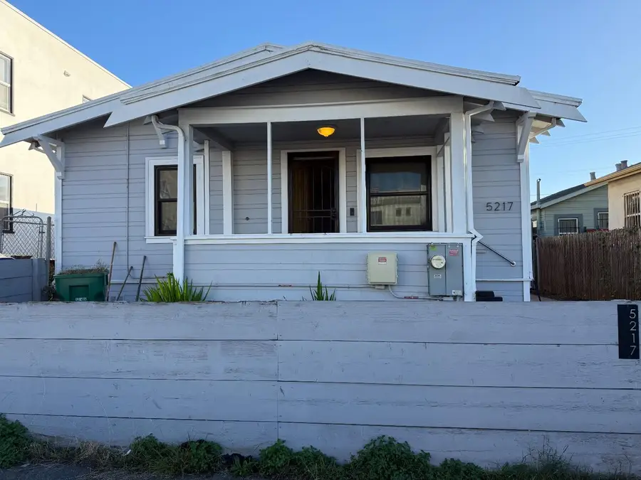 5217 Bancroft Avenue, Oakland, CA 94601 - Image #2