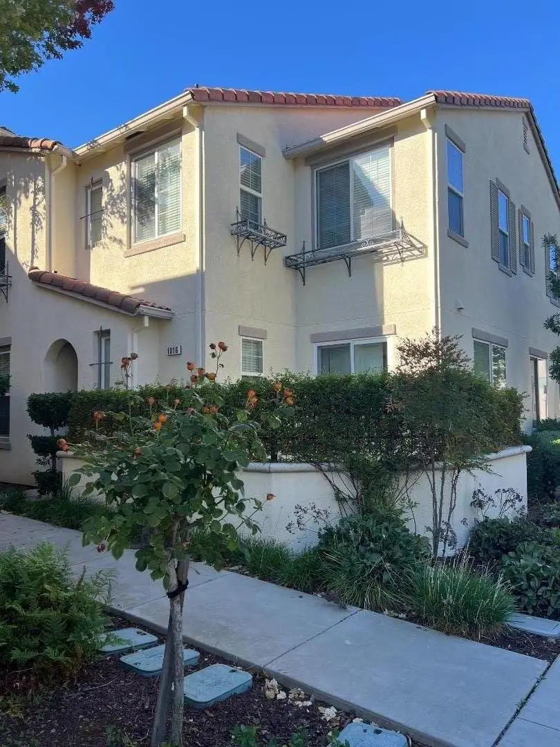 1016 Sallie Lane, Tracy, CA 95376 - Image #1