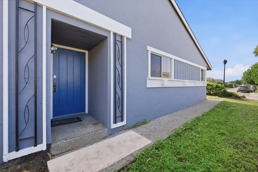 957 Arnold Way, Half Moon Bay, CA 94019 - Image #2