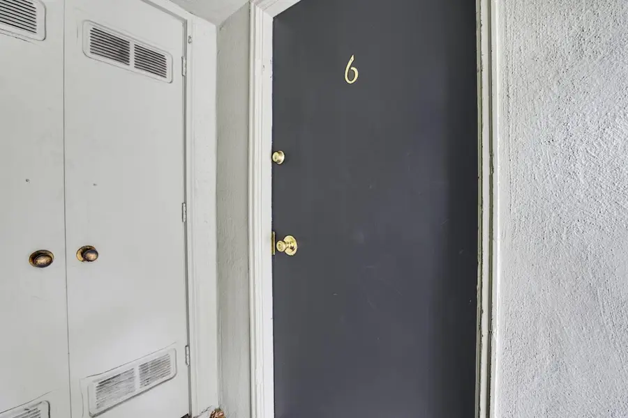 3592 Payne Avenue  #6, San Jose, CA 95117 - #2