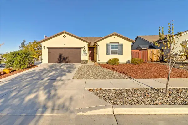 215 Lucero Drive, HOLLISTER, CA 95023