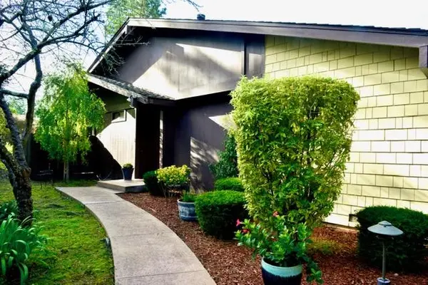 1360 Josselyn Canyon Road  #37, MONTEREY, CA 93940