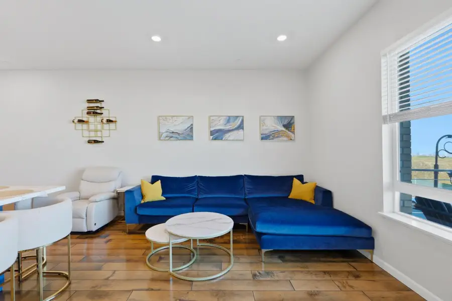 382 Llano De Los Robles Avenue  #3, San Jose, CA 95136 - #2