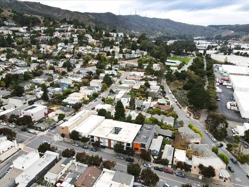 18 Visitacion Avenue, Brisbane, CA 94005 - #2