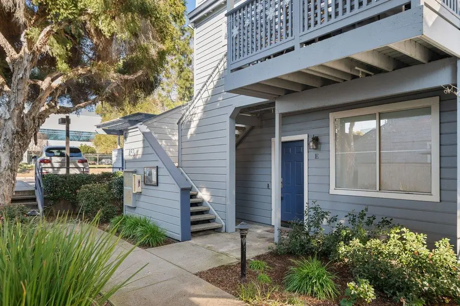 453 Cork Harbour Circle  #E, Redwood City, CA 94065 - #2