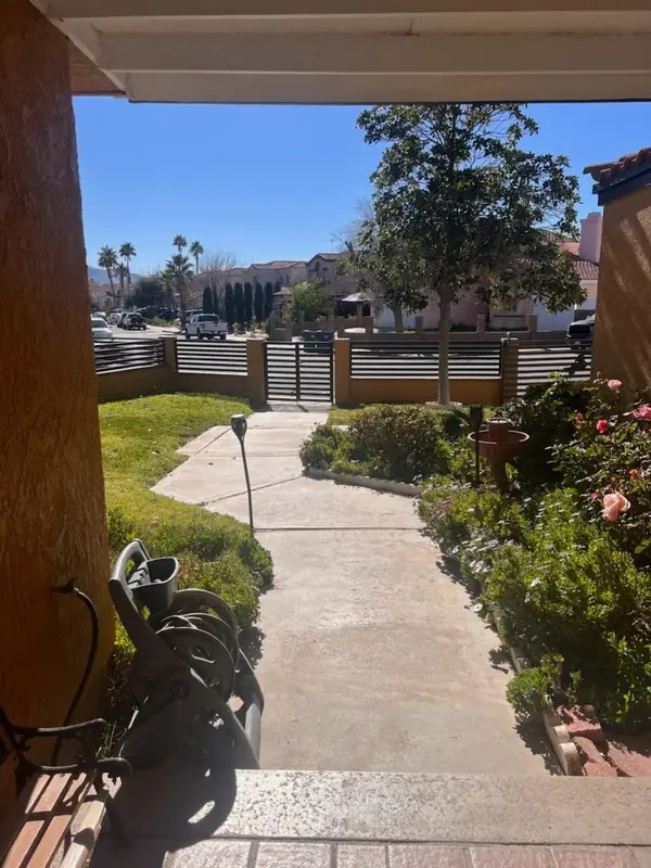 1945 Avenue R6, PALMDALE, CA 93550