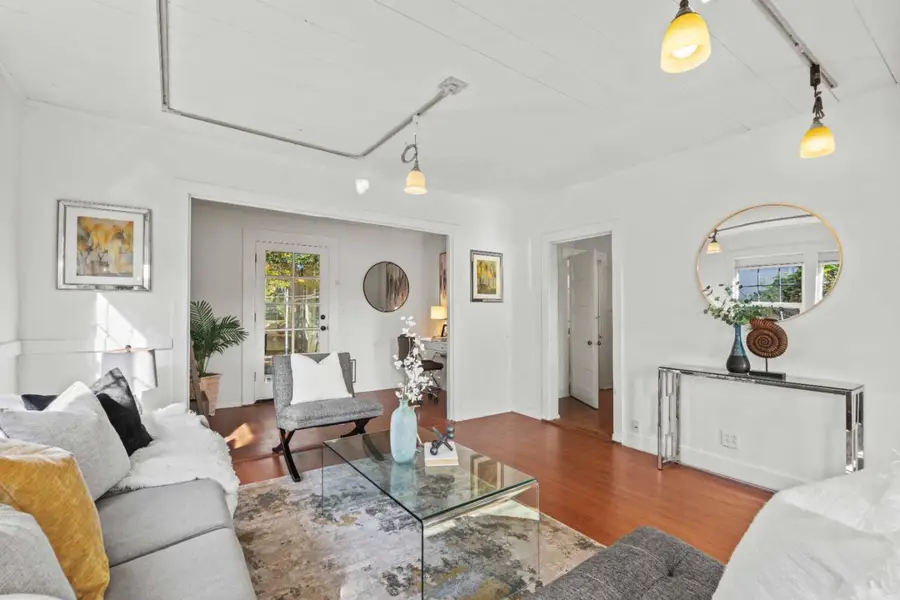 870 College Avenue, Palo Alto, CA 94306 - Image #3