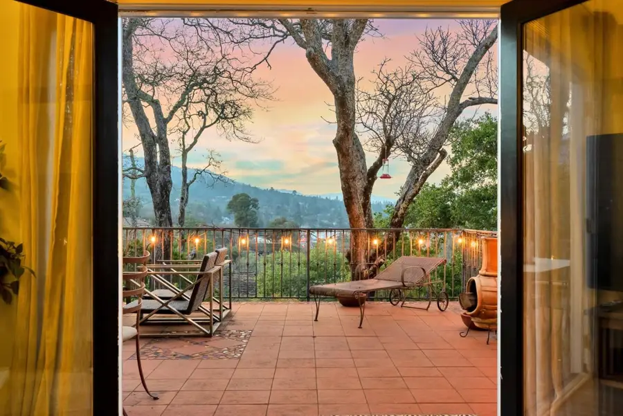 8 Central Court, Los Gatos, CA 95030 - #2