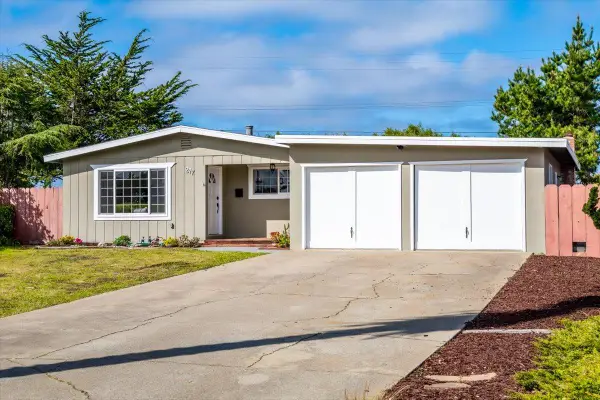 277 Young Circle, MARINA, CA 93933