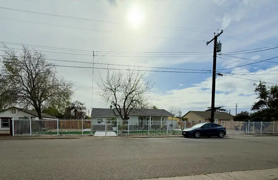 3712 42nd Avenue, Sacramento, CA 95824 - #2