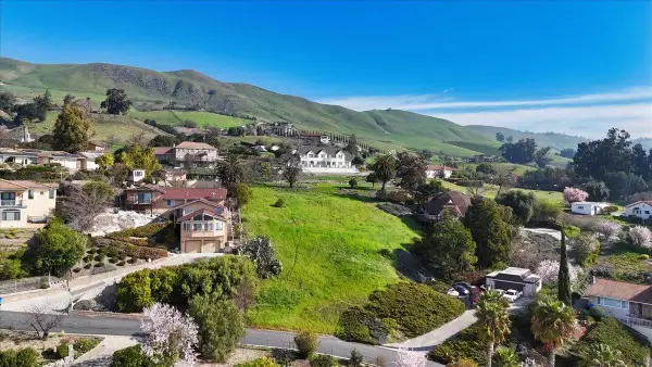 10060 Bon Vista Court, SAN JOSE, CA 95127