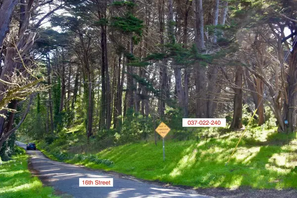 037022240 Carlos Street, MOSS BEACH, CA 94038