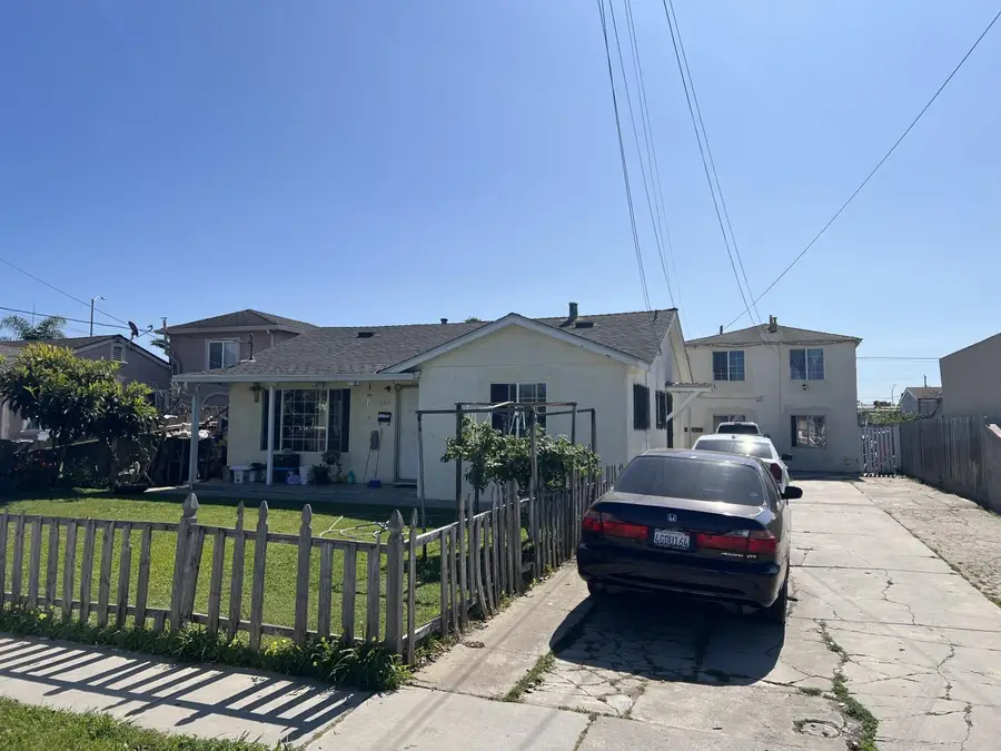 756 Towt Street, Salinas, CA 93905 - #2