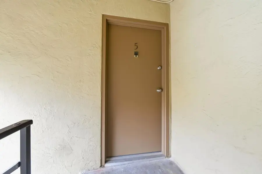460 Auburn Way  #5, San Jose, CA 95129 - #2