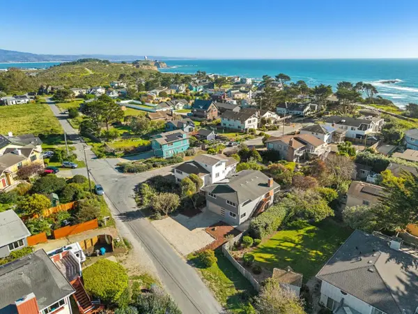 846 San Ramon Avenue, MOSS BEACH, CA 94038