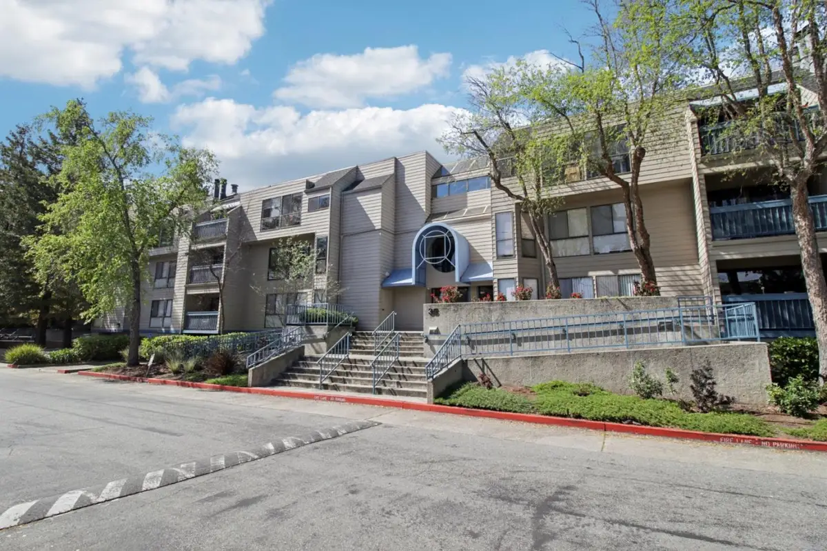 35 20th Avenue  #105, San Mateo, CA 94403 - #1