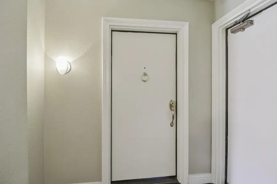 35 20th Avenue  #105, San Mateo, CA 94403 - #3