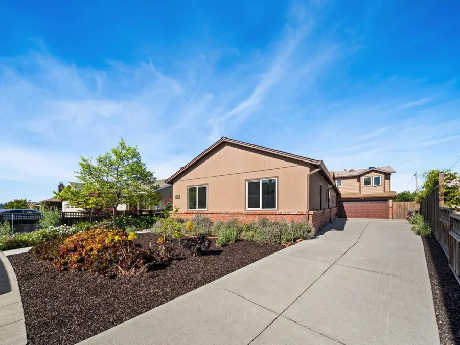 345 Laurel Street, San Carlos, CA 94070 - #2