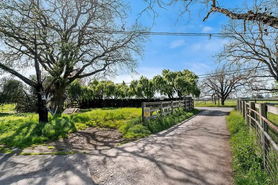 Address Withheld By Seller, Santa Rosa, CA 95401 - #2