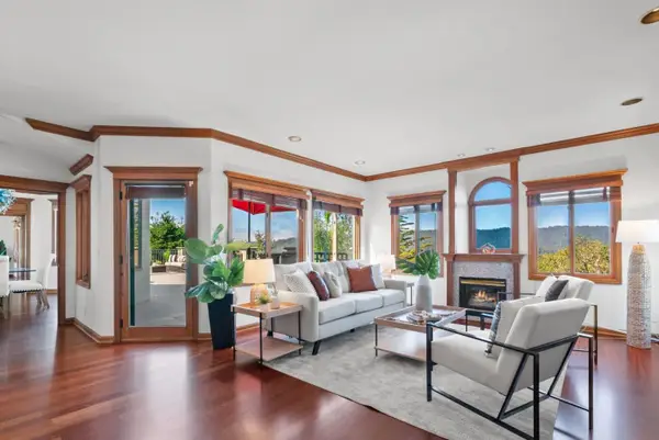 17 Kite Hill Road, Santa Cruz, CA 95060