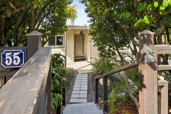 55 Asilomar Circle, OAKLAND, CA 94611