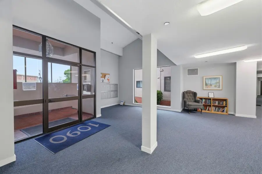 1090 Main Street  #201, Redwood City, CA 94063 - #2